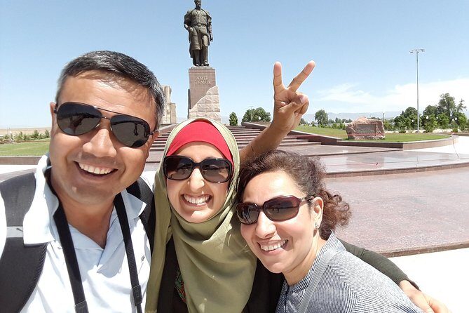 1-Day Tour of Samarkand from Tashkent - Bibi Khanym Mosque: a grand first look, not a slow warm-up
