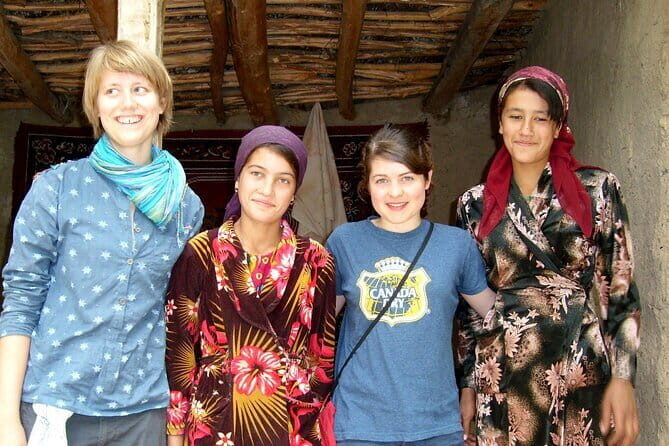 2 Day Ukhum Hiking Tour from Bukhara - Day 2: The Guided Nuratau Hike (Petroglyphs, Irrigation Channels, Mausoleum)