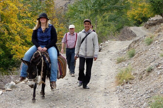 2 Day Ukhum Hiking Tour from Bukhara - Day 1: Transfer Out to Ukhum and Settle Into Homestay Life