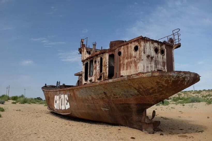 Aral Sea Tour from Nukus 1 night / 2 days - Ustyurt Plateau, Davlatgirey caravanserai, and bird waters