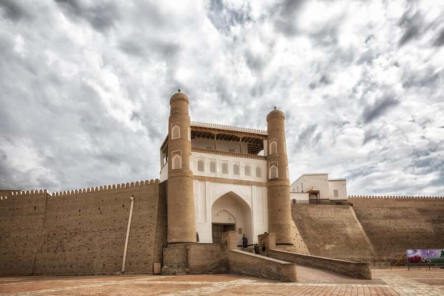 Bukhara: Full-Day Guided Tour with English-Speaking Guide - Labi Khauz meeting point and an easy rhythm for your day