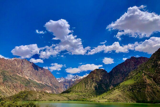 From Samarkand: Day Trip to Tajikistan's Seven Lakes - Panjakent Bazaar: Snacks, Currency, and Local Everyday Life