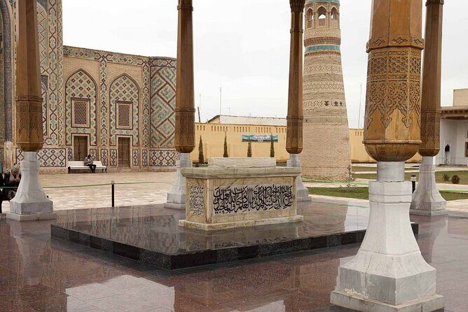 Full-Day Private Guided Tour to Islamic 7 Saints of Bukhara - Gijduvon and Safirkon: where the Hadzhagan line starts