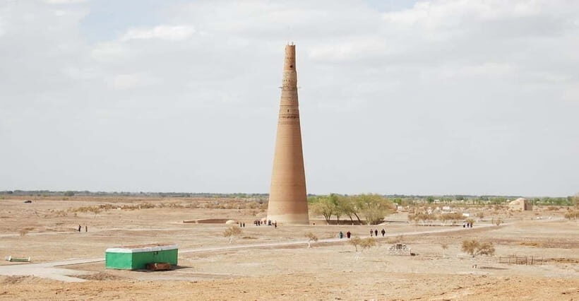 Kunya Urgench Day Tour from Uzbekistan - Shavat checkpoint and the reality of a one-day border day