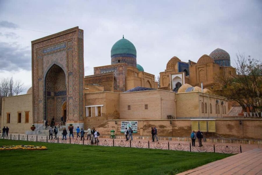 Private Samarkand City Tour With Transport - Registan Square: the madrasas that make you look up