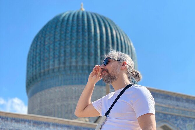 Samarkand City Tour with a Professional Photographer - Stop 3: Shah-i-Zinda necropolis and the hillside climb