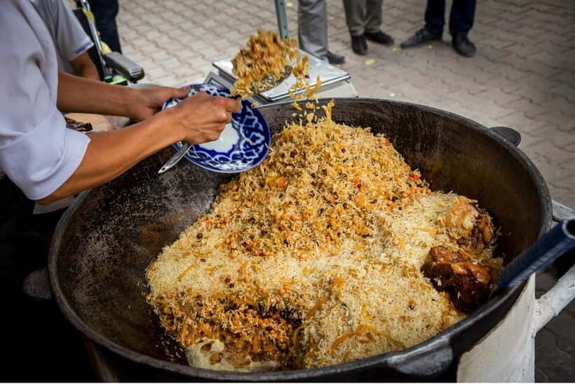 Tashkent: 4 Hour Food Tour and Metro Journey with a Guide - Besh Qozon Pilaf Center: when plov becomes a lesson