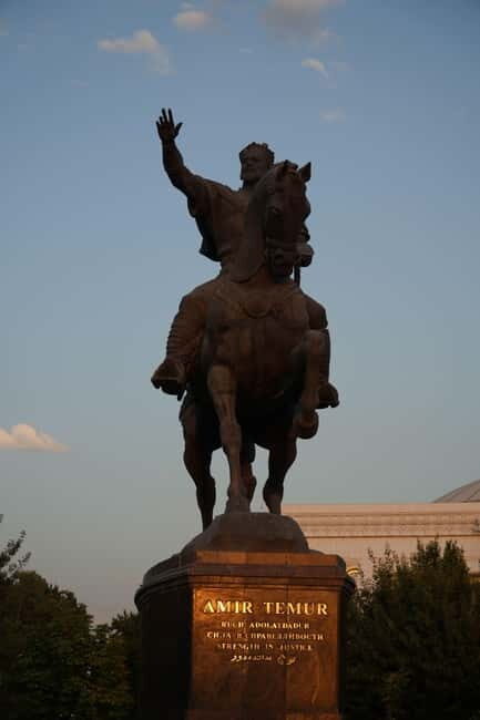 Tashkent city Night Tour with Dinner & Free Pro Photography - Why Tashkent After Dark Feels Special