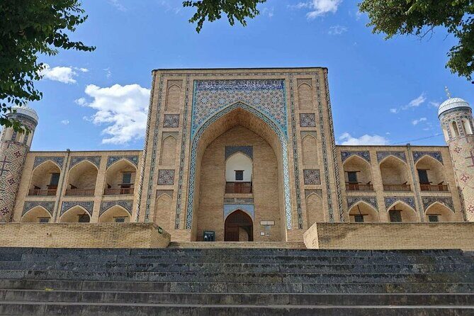 Tashkent Walking & Food Tour: Highlights + Local Flavors - Comfort, timing, and what to bring for 3–4 hours