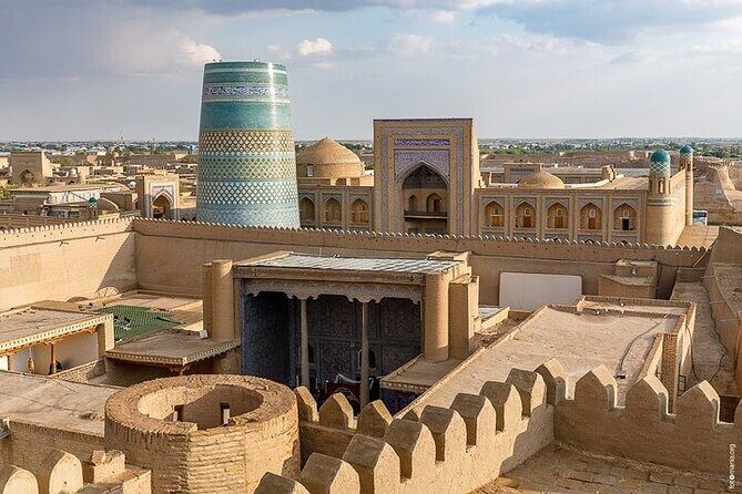 Uzbekistan 6 Days Private Tour Khiva-Bukhara-Samarkand by Train - Day 4’s Bukhara Free Time and the Kagan Station Transfer to Samarkand